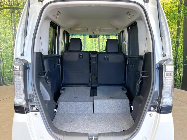 N-BOXカスタム G・Lパッケージ 禁煙車 純正ナビ 電動スライドドア バックカメラ スマートキー HIDヘッド ビルトインETC オートエアコン 純正14インチアルミ Bluetooth CD DVD再生 フルセグ(11枚目)