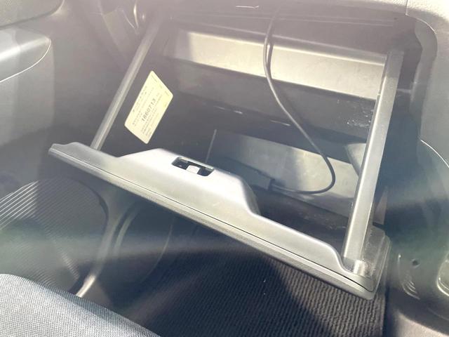 N-BOXカスタム G・Lパッケージ 禁煙車 純正ナビ 電動スライドドア バックカメラ スマートキー HIDヘッド ビルトインETC オートエアコン 純正14インチアルミ Bluetooth CD DVD再生 フルセグ(31枚目)