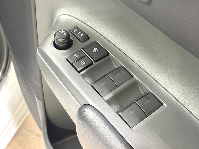 シエンタ ハイブリッドX 登録済未使用車 トヨタセーフティーセンス 電動スライドドア レーダークルーズ LEDヘッド オートハイビーム スマートキー オートエアコン クリアランスソナー 7人乗(25枚目)