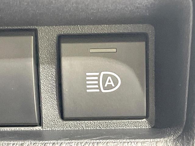 シエンタ ハイブリッドX 登録済未使用車 トヨタセーフティーセンス 電動スライドドア レーダークルーズ LEDヘッド オートハイビーム スマートキー オートエアコン クリアランスソナー 7人乗(26枚目)