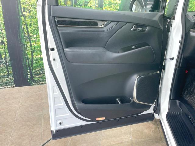 ヴェルファイア ２．５Ｚ　Ｇエディション　１１型ＢＩＧ－Ｘ　禁煙車　電動リアゲート　シートベンチレーション　両側電動ドア　衝突被害軽減　バックカメラ　レーダークルーズ　コーナーセンサー　ＬＥＤヘッド　ＥＴＣ　オートハイビーム（64枚目）