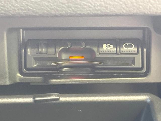 セレナ ハイウェイスター　Ｖセレクション　純正９型ナビ　両側電動ドア　全周囲カメラ　衝突被害軽減　禁煙車　コーナーセンサー　スマートキー　ＬＥＤヘッド　ＥＴＣ　クルコン　オートハイビーム　オートライト　車線逸脱警報　純正１６インチアルミ（7枚目）