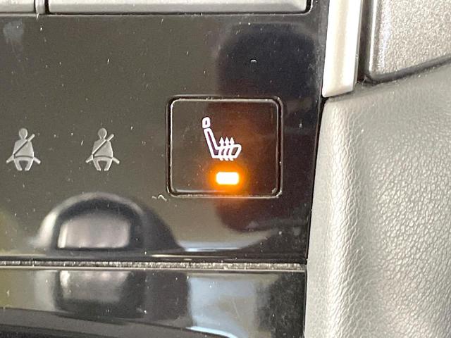 スカイライン 350GT ハイブリッド タイプP 衝突軽減 純正8型ナビ 全周囲カメラ シートヒーター 禁煙車 レーダークルーズ オートマチックハイビーム LEDヘッド 純正17インチアルミ LEDフォグ デュアルエアコン ETC(7枚目)