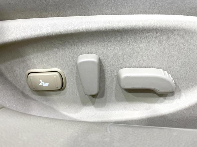 スカイライン 350GT ハイブリッド タイプP 衝突軽減 純正8型ナビ 全周囲カメラ シートヒーター 禁煙車 レーダークルーズ オートマチックハイビーム LEDヘッド 純正17インチアルミ LEDフォグ デュアルエアコン ETC(42枚目)