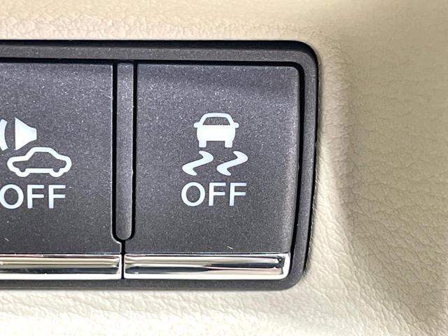 スカイライン 350GT ハイブリッド タイプP 衝突軽減 純正8型ナビ 全周囲カメラ シートヒーター 禁煙車 レーダークルーズ オートマチックハイビーム LEDヘッド 純正17インチアルミ LEDフォグ デュアルエアコン ETC(44枚目)