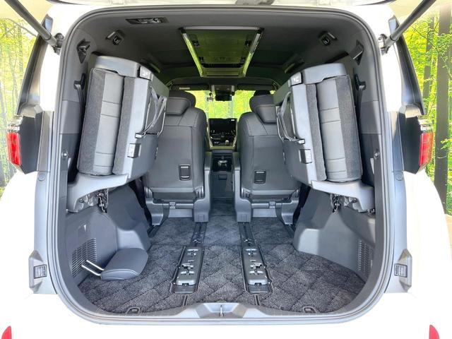 アルファードハイブリッド Z 左右独立ムーンルーフ ユニバーサルステップ 純正14ナビ 後席モニター デジタルインナーミラー 全周囲カメラ 禁煙車 電動リアゲート シートベンチレーション ステアリングヒーター 電動シェード(11枚目)