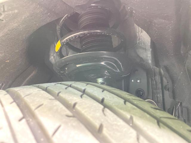 アルファードハイブリッド Z 左右独立ムーンルーフ ユニバーサルステップ 純正14ナビ 後席モニター デジタルインナーミラー 全周囲カメラ 禁煙車 電動リアゲート シートベンチレーション ステアリングヒーター 電動シェード(20枚目)