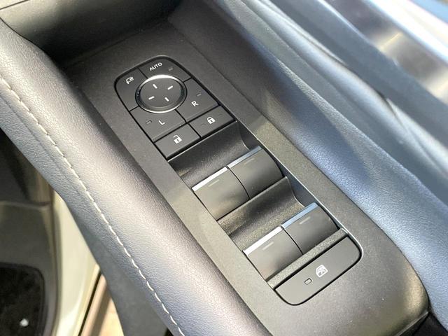 アルファードハイブリッド Z 左右独立ムーンルーフ ユニバーサルステップ 純正14ナビ 後席モニター デジタルインナーミラー 全周囲カメラ 禁煙車 電動リアゲート シートベンチレーション ステアリングヒーター 電動シェード(39枚目)