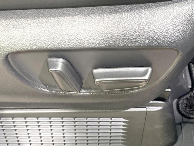 アルファードハイブリッド Z 左右独立ムーンルーフ ユニバーサルステップ 純正14ナビ 後席モニター デジタルインナーミラー 全周囲カメラ 禁煙車 電動リアゲート シートベンチレーション ステアリングヒーター 電動シェード(51枚目)