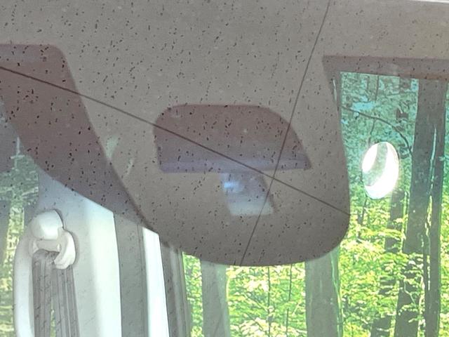 Ｎ－ＢＯＸ Ｇ　ターボＳＳパッケージ　禁煙車　シティブレーキサポート　純正ディスプレイ　バックカメラ　両側電動ドア　ＨＩＤヘッドライト　クルーズコントロール　革巻きハンドル　スマートキー　純正１４インチアルミ　オートライト（3枚目）