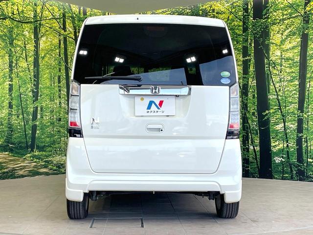 Ｎ－ＢＯＸ Ｇ　ターボＳＳパッケージ　禁煙車　シティブレーキサポート　純正ディスプレイ　バックカメラ　両側電動ドア　ＨＩＤヘッドライト　クルーズコントロール　革巻きハンドル　スマートキー　純正１４インチアルミ　オートライト（15枚目）