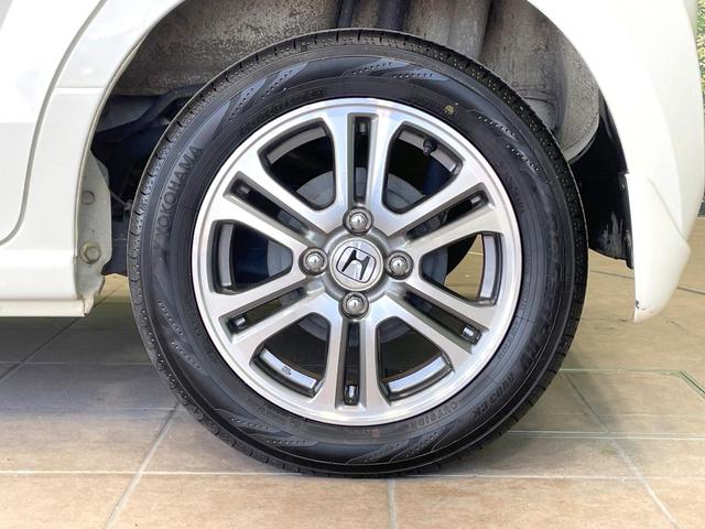 Ｎ－ＢＯＸ Ｇ　ターボＳＳパッケージ　禁煙車　シティブレーキサポート　純正ディスプレイ　バックカメラ　両側電動ドア　ＨＩＤヘッドライト　クルーズコントロール　革巻きハンドル　スマートキー　純正１４インチアルミ　オートライト（21枚目）