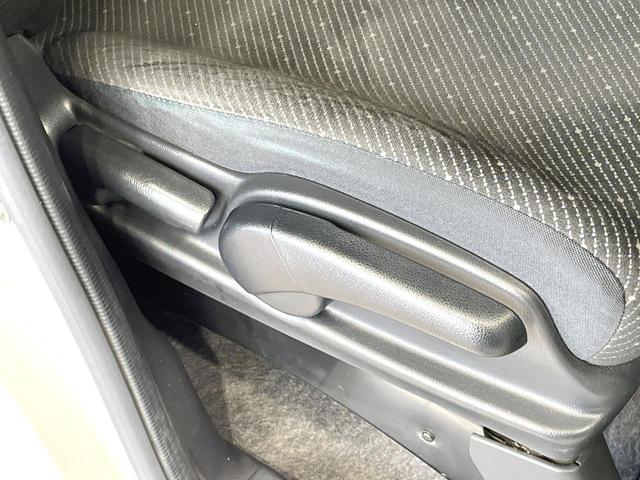 Ｎ－ＢＯＸ Ｇ　ターボＳＳパッケージ　禁煙車　シティブレーキサポート　純正ディスプレイ　バックカメラ　両側電動ドア　ＨＩＤヘッドライト　クルーズコントロール　革巻きハンドル　スマートキー　純正１４インチアルミ　オートライト（52枚目）