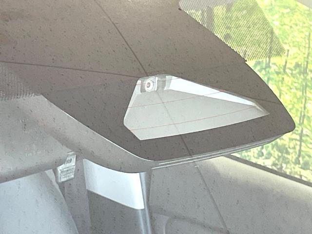 ヤリスクロス Ｘ　純正８型ナビ　衝突軽減　禁煙車　バックカメラ　レーダークルーズ　コーナーセンサー　スマートキー　ＥＴＣ　オートハイビーム　Ｂｌｕｅｔｏｏｔｈ　車線逸脱警報　オートライト　フルセグ　盗難防止装置（5枚目）