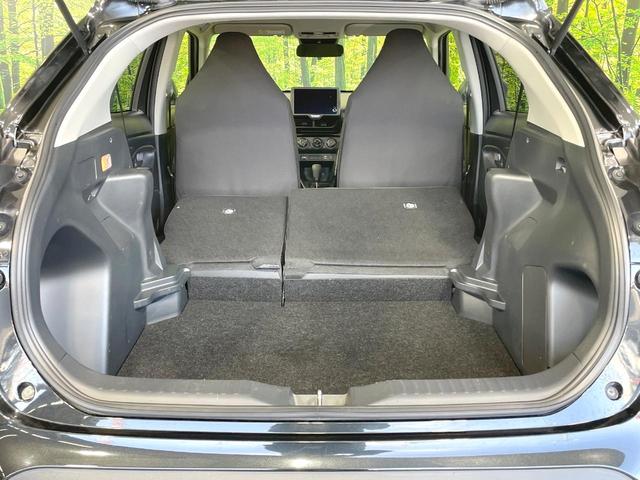 ヤリスクロス Ｘ　純正８型ナビ　衝突軽減　禁煙車　バックカメラ　レーダークルーズ　コーナーセンサー　スマートキー　ＥＴＣ　オートハイビーム　Ｂｌｕｅｔｏｏｔｈ　車線逸脱警報　オートライト　フルセグ　盗難防止装置（10枚目）