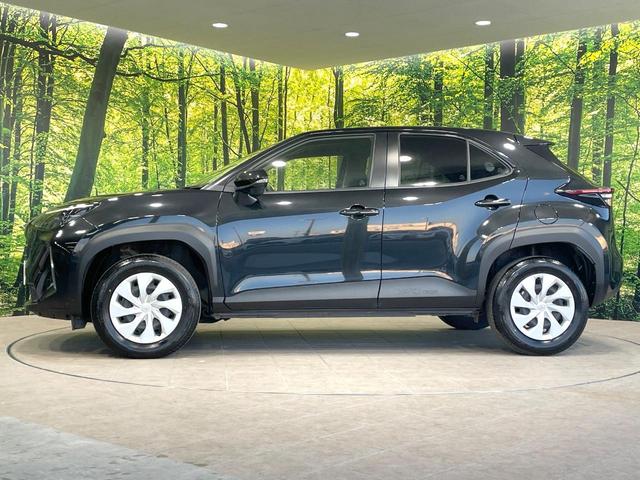 ヤリスクロス Ｘ　純正８型ナビ　衝突軽減　禁煙車　バックカメラ　レーダークルーズ　コーナーセンサー　スマートキー　ＥＴＣ　オートハイビーム　Ｂｌｕｅｔｏｏｔｈ　車線逸脱警報　オートライト　フルセグ　盗難防止装置（26枚目）