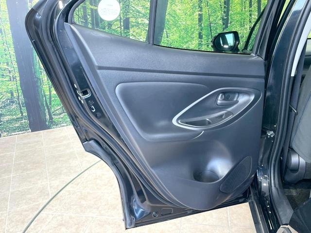 ヤリスクロス Ｘ　純正８型ナビ　衝突軽減　禁煙車　バックカメラ　レーダークルーズ　コーナーセンサー　スマートキー　ＥＴＣ　オートハイビーム　Ｂｌｕｅｔｏｏｔｈ　車線逸脱警報　オートライト　フルセグ　盗難防止装置（50枚目）
