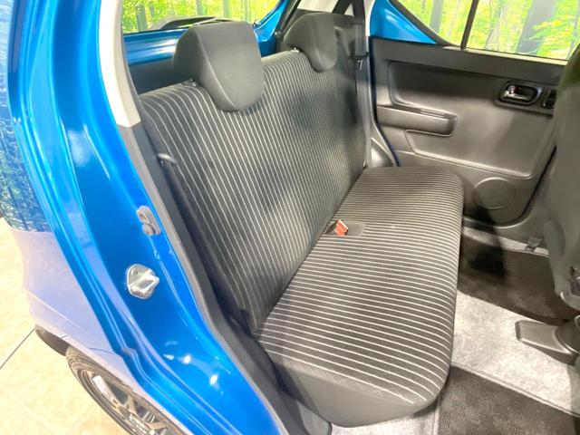 アルトワークス ベースグレード　バックカメラ　衝突被害軽減　禁煙車　コーナーセンサー　スマートキー　ＨＩＤヘッド　ＥＴＣ　純正１５インチアルミ　オートハイビーム　車線逸脱警報　オートライト　オートエアコン　アイドリングストップ（9枚目）