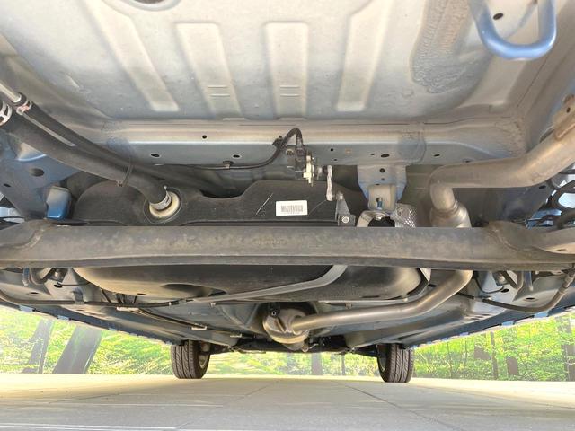 アルトワークス ベースグレード　バックカメラ　衝突被害軽減　禁煙車　コーナーセンサー　スマートキー　ＨＩＤヘッド　ＥＴＣ　純正１５インチアルミ　オートハイビーム　車線逸脱警報　オートライト　オートエアコン　アイドリングストップ（19枚目）