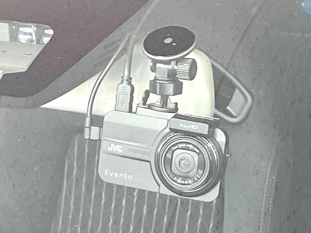 アルトワークス ベースグレード　バックカメラ　衝突被害軽減　禁煙車　コーナーセンサー　スマートキー　ＨＩＤヘッド　ＥＴＣ　純正１５インチアルミ　オートハイビーム　車線逸脱警報　オートライト　オートエアコン　アイドリングストップ（44枚目）