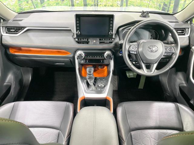 ＲＡＶ４ アドベンチャー　４ＷＤ　ＪＡＯＳエアロ　純正９型ナビ　バックカメラ　衝突被害軽減　ブラインドスポットモニター　禁煙車　電動リアゲート　シートベンチレーション　純正１９インチアルミ　パワーシート　ダウンヒルアシスト（2枚目）