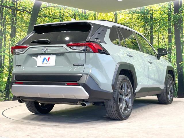 ＲＡＶ４ アドベンチャー　４ＷＤ　ＪＡＯＳエアロ　純正９型ナビ　バックカメラ　衝突被害軽減　ブラインドスポットモニター　禁煙車　電動リアゲート　シートベンチレーション　純正１９インチアルミ　パワーシート　ダウンヒルアシスト（17枚目）