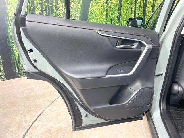 ＲＡＶ４ アドベンチャー　４ＷＤ　ＪＡＯＳエアロ　純正９型ナビ　バックカメラ　衝突被害軽減　ブラインドスポットモニター　禁煙車　電動リアゲート　シートベンチレーション　純正１９インチアルミ　パワーシート　ダウンヒルアシスト（62枚目）
