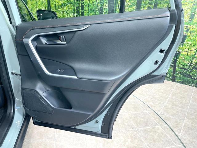 ＲＡＶ４ アドベンチャー　４ＷＤ　ＪＡＯＳエアロ　純正９型ナビ　バックカメラ　衝突被害軽減　ブラインドスポットモニター　禁煙車　電動リアゲート　シートベンチレーション　純正１９インチアルミ　パワーシート　ダウンヒルアシスト（63枚目）