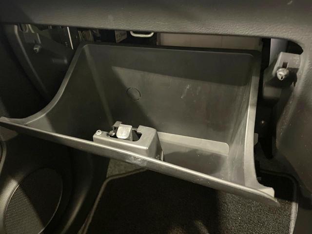 アルト Ｌ　衝突被害軽減　禁煙車　シートヒーター　コーナーセンサー　オートハイビーム　オートライト　アイドリングストップ　車線逸脱警報　ＣＤオーディオ　盗難防止装置　プライバシーガラス　横滑り防止装置（49枚目）