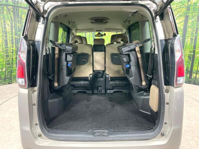 セレナ X 後席モニター 純正9型ナビ 全周囲カメラ 両側電動ドア 衝突被害軽減 禁煙車 LEDヘッド ハーフレザーシート コーナーセンサー スマートキー ETC クルコン オートライト オートエアコン(11枚目)