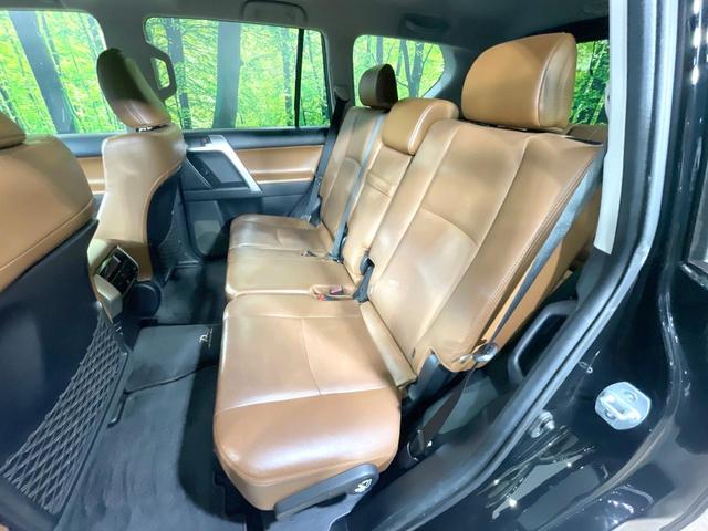 ランドクルーザープラド TX Lパッケージ 70thアニバーサリーリミテッド 4WD 禁煙車 トヨタセーフティーセンス サンルーフ 純正ナビ バックカメラ シートベンチレーション レーダークルーズ Bluetooth 革シート クリアランスソナー 純正18インチアルミ(9枚目)