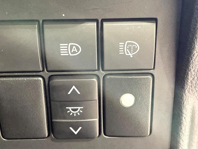 ランドクルーザープラド TX Lパッケージ 70thアニバーサリーリミテッド 4WD 禁煙車 トヨタセーフティーセンス サンルーフ 純正ナビ バックカメラ シートベンチレーション レーダークルーズ Bluetooth 革シート クリアランスソナー 純正18インチアルミ(27枚目)