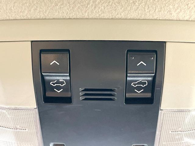 ランドクルーザープラド TX Lパッケージ 70thアニバーサリーリミテッド 4WD 禁煙車 トヨタセーフティーセンス サンルーフ 純正ナビ バックカメラ シートベンチレーション レーダークルーズ Bluetooth 革シート クリアランスソナー 純正18インチアルミ(41枚目)