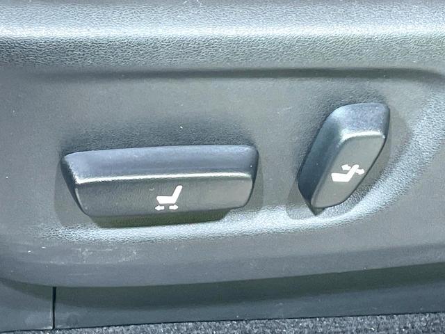 ランドクルーザープラド TX Lパッケージ 70thアニバーサリーリミテッド 4WD 禁煙車 トヨタセーフティーセンス サンルーフ 純正ナビ バックカメラ シートベンチレーション レーダークルーズ Bluetooth 革シート クリアランスソナー 純正18インチアルミ(48枚目)