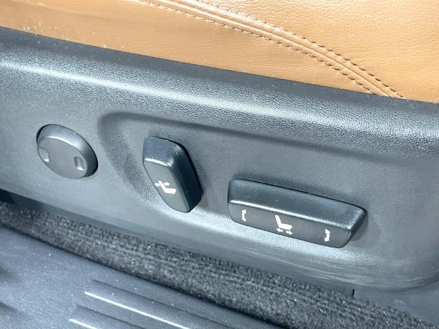 ランドクルーザープラド TX Lパッケージ 70thアニバーサリーリミテッド 4WD 禁煙車 トヨタセーフティーセンス サンルーフ 純正ナビ バックカメラ シートベンチレーション レーダークルーズ Bluetooth 革シート クリアランスソナー 純正18インチアルミ(64枚目)