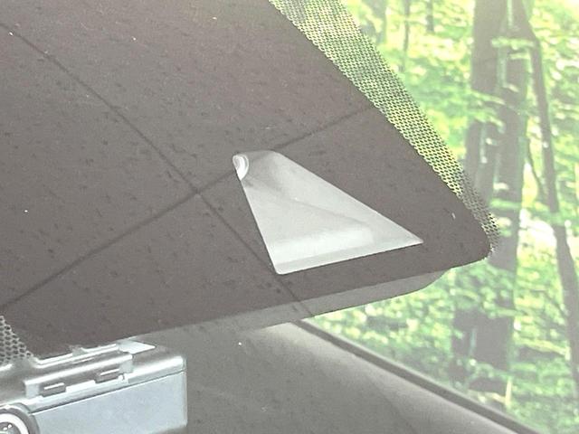 ノート ｅ－パワーオーテック　禁煙車　インテリジェントエマージェンシーブレーキ　純正ナビ　全周囲カメラ　デジタルインナーミラー　Ｂｌｕｅｔｏｏｔｈ　純正１５インチアルミ　ＥＴＣ　ＬＥＤヘッド　クリアランスソナー（3枚目）