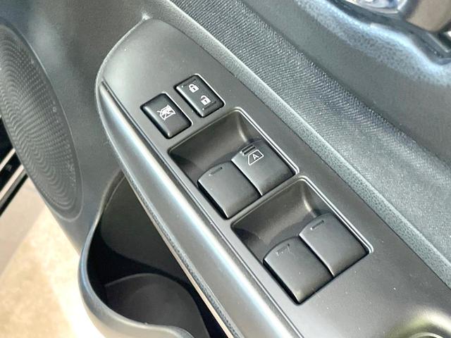 ノート ｅ－パワーオーテック　禁煙車　インテリジェントエマージェンシーブレーキ　純正ナビ　全周囲カメラ　デジタルインナーミラー　Ｂｌｕｅｔｏｏｔｈ　純正１５インチアルミ　ＥＴＣ　ＬＥＤヘッド　クリアランスソナー（23枚目）