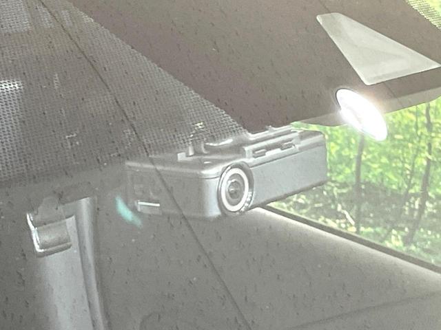 ノート ｅ－パワーオーテック　禁煙車　インテリジェントエマージェンシーブレーキ　純正ナビ　全周囲カメラ　デジタルインナーミラー　Ｂｌｕｅｔｏｏｔｈ　純正１５インチアルミ　ＥＴＣ　ＬＥＤヘッド　クリアランスソナー（57枚目）