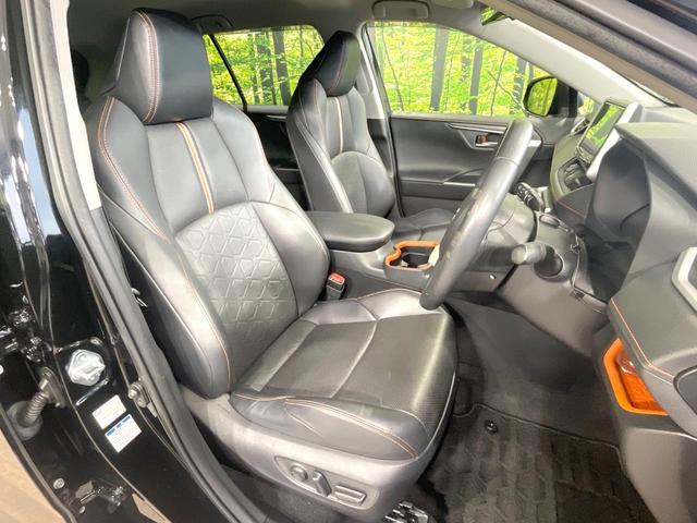 ＲＡＶ４ アドベンチャー　４ＷＤ　純正９型ナビ　バックカメラ　衝突被害軽減　禁煙車　レーダークルーズ　合皮シート　シートベンチレーション　パワーシート　ダウンヒルアシスト　コーナーセンサー　ＬＥＤヘッド　ＥＴＣ　スマートキー（8枚目）