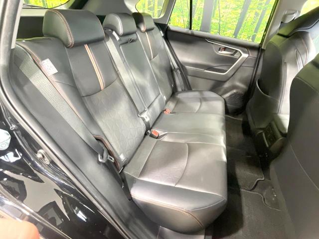 ＲＡＶ４ アドベンチャー　４ＷＤ　純正９型ナビ　バックカメラ　衝突被害軽減　禁煙車　レーダークルーズ　合皮シート　シートベンチレーション　パワーシート　ダウンヒルアシスト　コーナーセンサー　ＬＥＤヘッド　ＥＴＣ　スマートキー（9枚目）