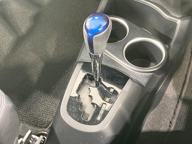 アクア クロスオーバー　純正ナビ　バックカメラ　衝突被害軽減　禁煙車　ハーフレザーシート　コーナーセンサー　ＬＥＤヘッド　純正１６インチアルミ　ＥＴＣ　オートハイビーム　オートライト　オートエアコン　Ｂｌｕｅｔｏｏｔｈ（24枚目）