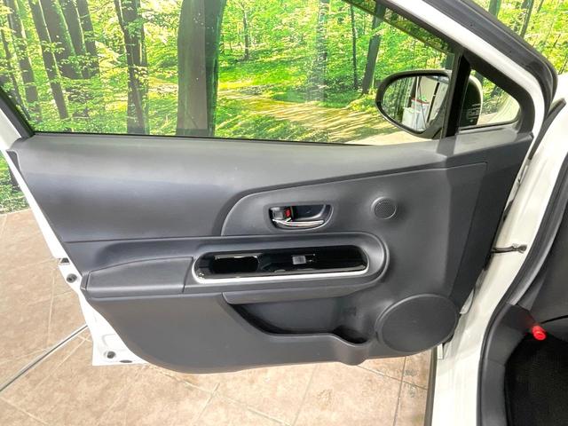 アクア クロスオーバー　純正ナビ　バックカメラ　衝突被害軽減　禁煙車　ハーフレザーシート　コーナーセンサー　ＬＥＤヘッド　純正１６インチアルミ　ＥＴＣ　オートハイビーム　オートライト　オートエアコン　Ｂｌｕｅｔｏｏｔｈ（46枚目）