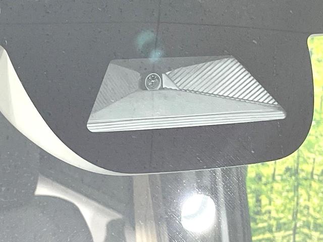 Ｎ－ＢＯＸ ベースグレード　禁煙車　ホンダセンシング　純正８型ナビ　バックカメラ　両側電動ドア　レーダークルーズ　クリアランスソナー　オートマチックハイビーム　ＬＥＤヘッド　シートヒーター　Ｂｌｕｅｔｏｏｔｈ（3枚目）