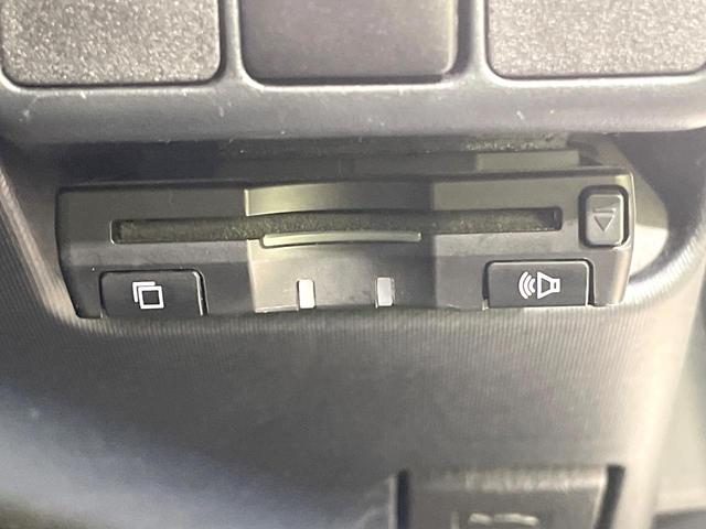 アクア Ｇ　禁煙車　純正ナビ　バックカメラ　シートヒーター　スマートキー　フォグランプ　Ｂｌｕｅｔｏｏｔｈ　オートライト　オートエアコン　プライバシーガラス　電動格納ミラー（5枚目）