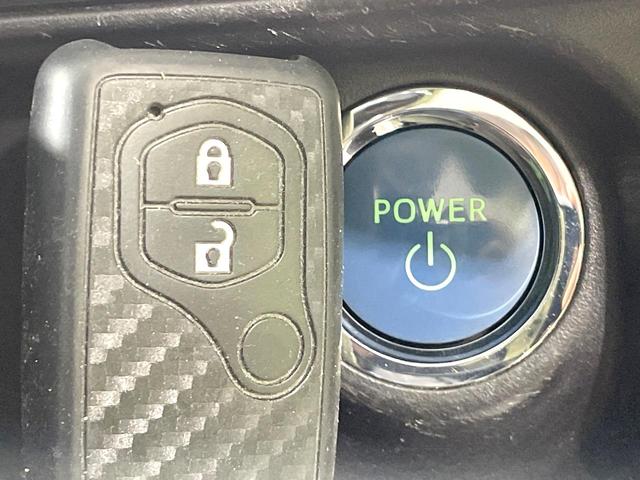 アクア Ｇ　禁煙車　純正ナビ　バックカメラ　シートヒーター　スマートキー　フォグランプ　Ｂｌｕｅｔｏｏｔｈ　オートライト　オートエアコン　プライバシーガラス　電動格納ミラー（7枚目）