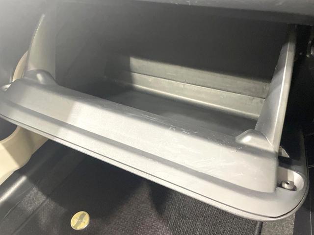 アクア Ｇ　禁煙車　純正ナビ　バックカメラ　シートヒーター　スマートキー　フォグランプ　Ｂｌｕｅｔｏｏｔｈ　オートライト　オートエアコン　プライバシーガラス　電動格納ミラー（33枚目）