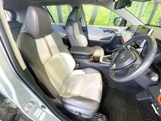 ＲＡＶ４ ハイブリッドアドベンチャー　４ＷＤ　禁煙車　トヨタセーフティーセンス　サンルーフ　純正９型ＤＡ　全周囲カメラ　純正１９インチアルミ　Ｂｌｕｅｔｏｏｔｈ　シートベンチレーション　レザーシート　ブラインドスポットモニター　ＥＴＣ（8枚目）