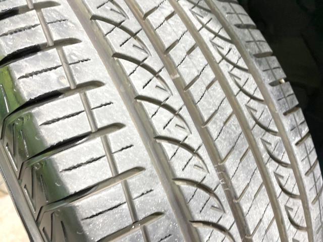 ＲＡＶ４ ハイブリッドアドベンチャー　４ＷＤ　禁煙車　トヨタセーフティーセンス　サンルーフ　純正９型ＤＡ　全周囲カメラ　純正１９インチアルミ　Ｂｌｕｅｔｏｏｔｈ　シートベンチレーション　レザーシート　ブラインドスポットモニター　ＥＴＣ（24枚目）