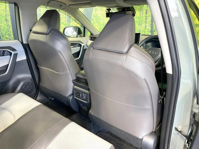 ＲＡＶ４ ハイブリッドアドベンチャー　４ＷＤ　禁煙車　トヨタセーフティーセンス　サンルーフ　純正９型ＤＡ　全周囲カメラ　純正１９インチアルミ　Ｂｌｕｅｔｏｏｔｈ　シートベンチレーション　レザーシート　ブラインドスポットモニター　ＥＴＣ（65枚目）
