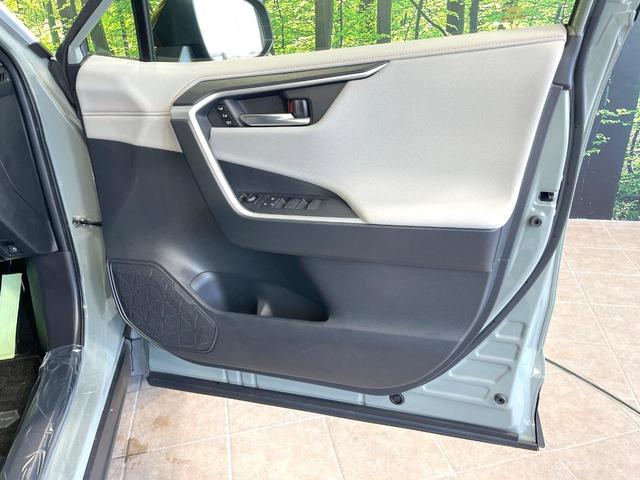 ＲＡＶ４ ハイブリッドアドベンチャー　４ＷＤ　禁煙車　トヨタセーフティーセンス　サンルーフ　純正９型ＤＡ　全周囲カメラ　純正１９インチアルミ　Ｂｌｕｅｔｏｏｔｈ　シートベンチレーション　レザーシート　ブラインドスポットモニター　ＥＴＣ（67枚目）